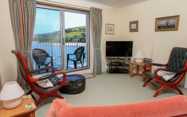 32 the Salcombe