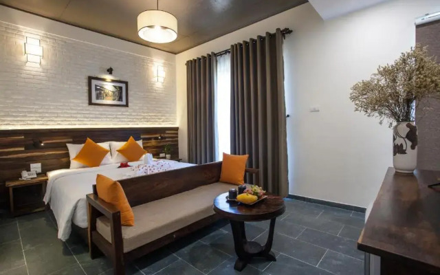 Hoi An Grace River Villa