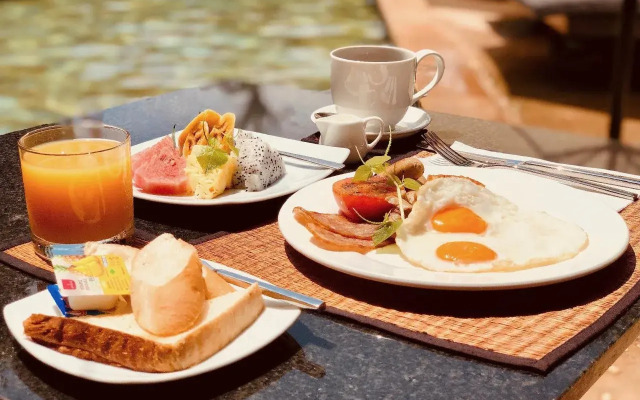 The Golden Gecko Villa