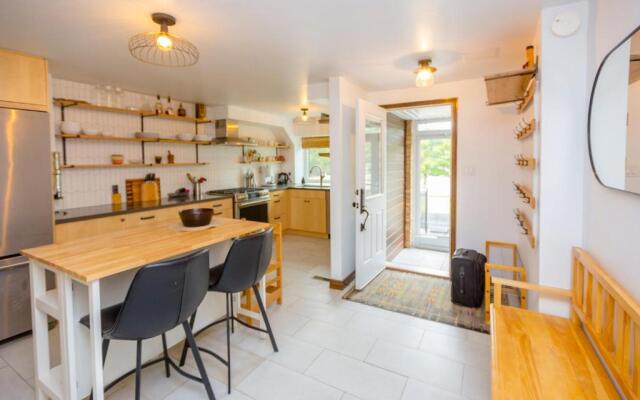 Cosy 3-Bedroom Home in Quiet Cul-de-Sac.