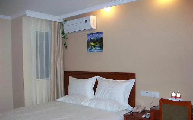 GreenTree Inn Shanghai ZhangJiang GuangLan Road MetroStation
