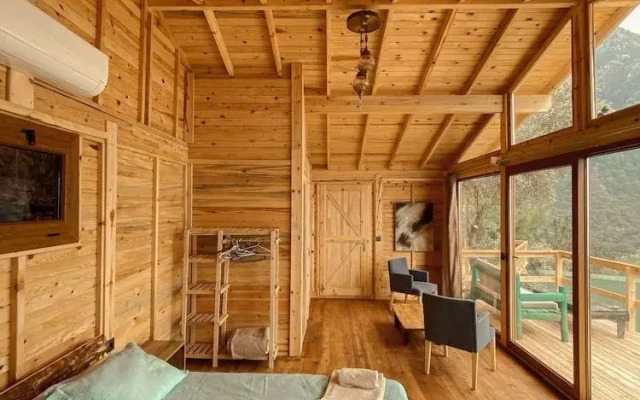 Shambala Lodge Hotel