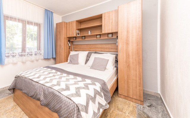 Silver Apartment Sea View