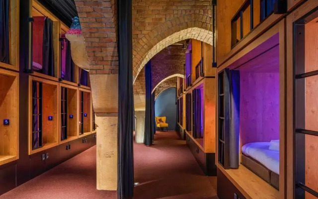 BUNK Hotel Amsterdam