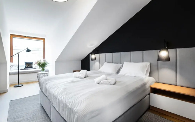 KrakowLiving - Trynitarska Apartment