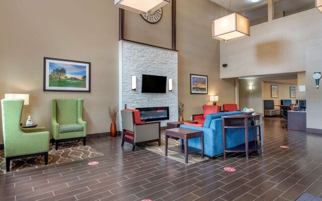 Comfort Suites Auburn