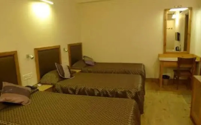 The Eee Cee Hotel