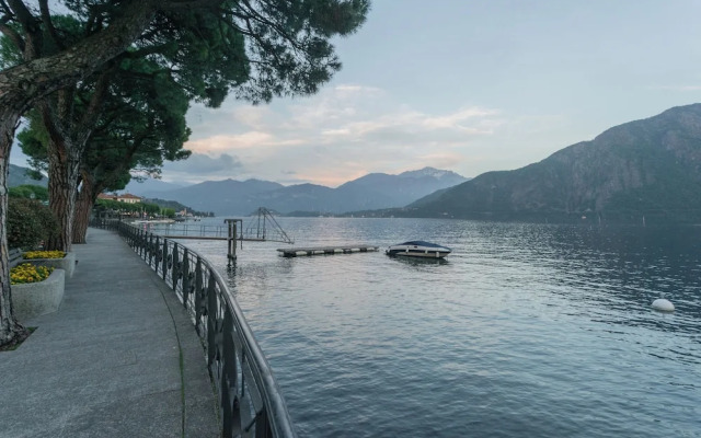 Bell Tower Square by Rent all Como