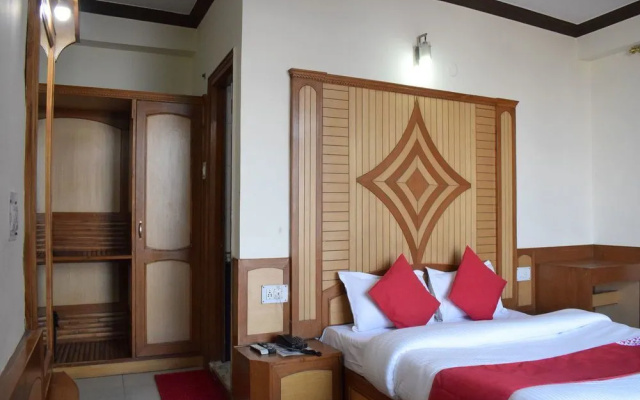 OYO 10692 Hotel Shubham