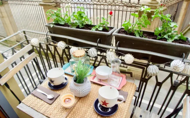 TOP APARTMENT frente a la Catedral