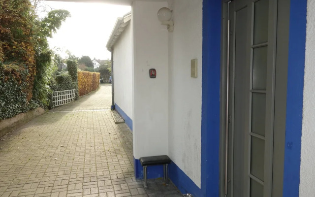 Tolstov-Hotels Large 3 Room Apartment with Garden