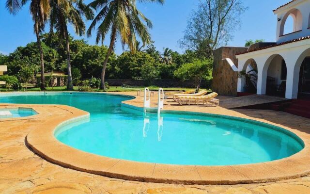 Lux Suites Sanuna Villas Diani