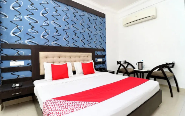 OYO 8627 Hotel Space