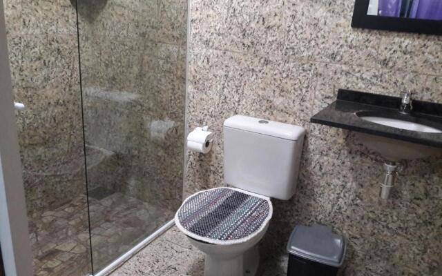 Hostel Falcão-Suites Privativas com Ar Condicionado