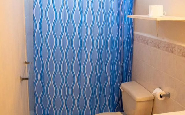 Tropical Breeze Guest House