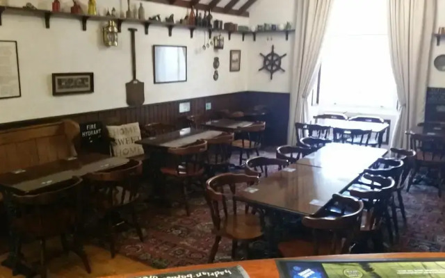 Blue Peter Hotel