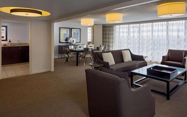 DoubleTree by Hilton Hotel Houston - Greenway Plaza