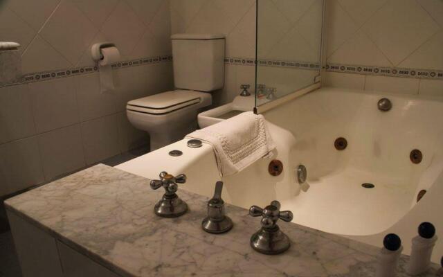 Hotel Reviens