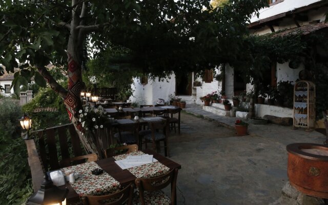 Shiraz Hotel & Restaurant