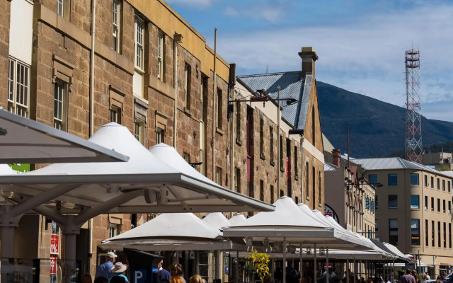 Somerset on The Pier Hobart