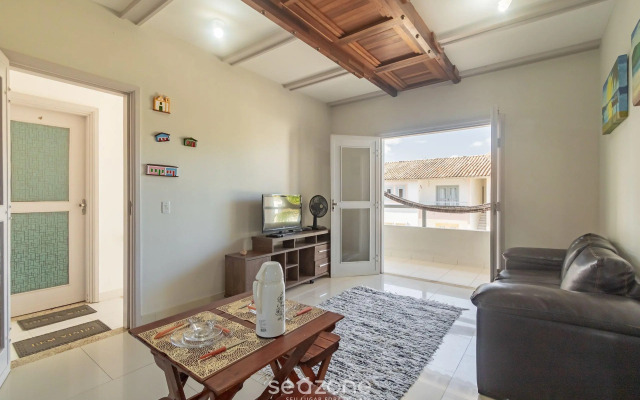 Apt c/piscina e churrasq prox. a Praia BA ART003