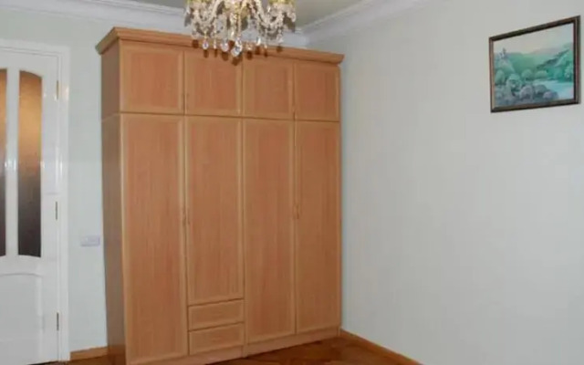 Apartment on Isahakyan Street