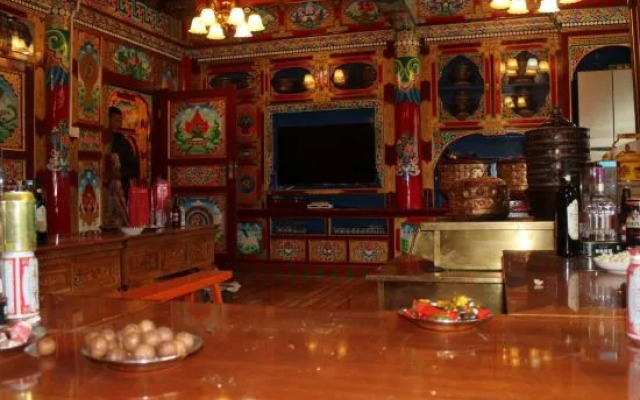 Songpangesan Riverside Tibetan House