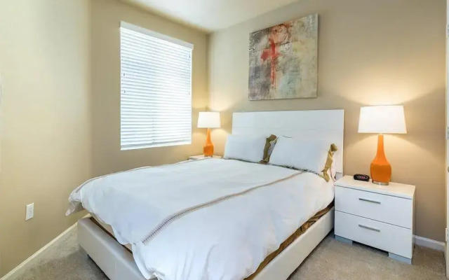 Global Luxury Suites Baypointe Station