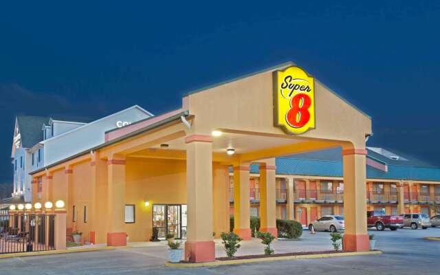 Super 8 by Wyndham Covington