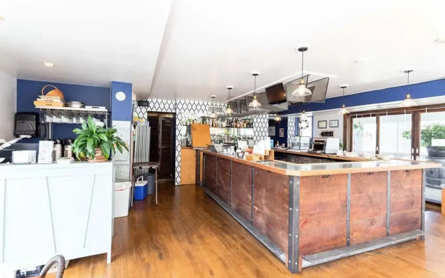 Greenporter Hotel