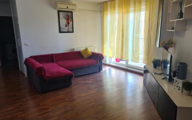 Luxury Mall Apartment 9