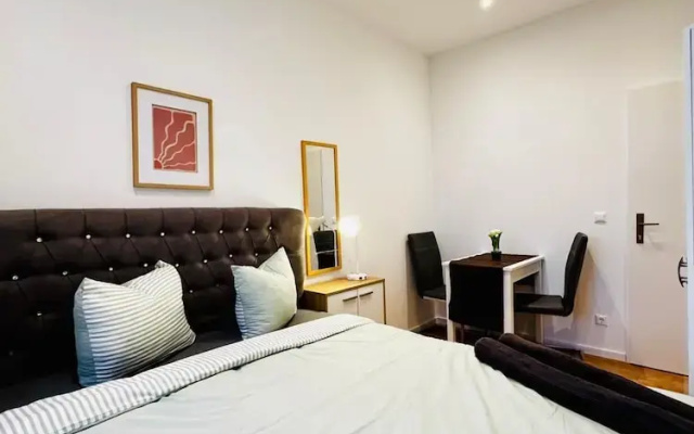 Cozy 4BR Apartment Near Kaufpark