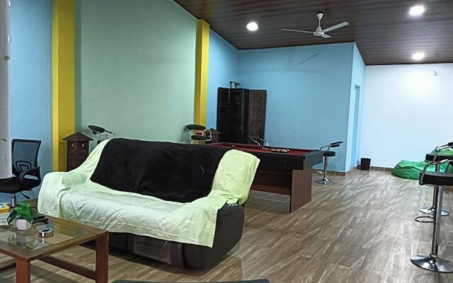 This Is It Airport Hotel and Restaurant