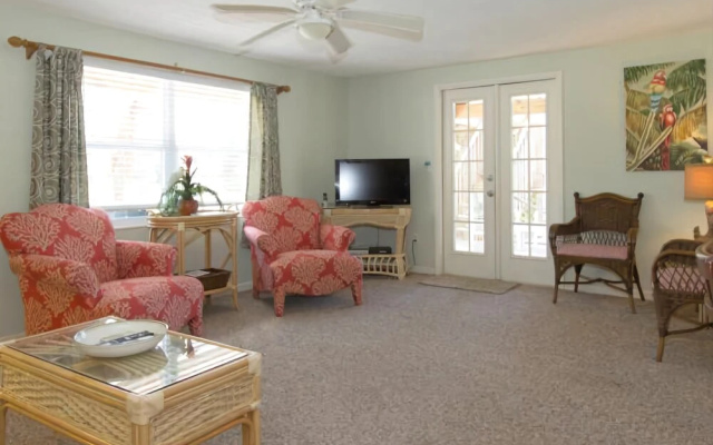 Blue Dolphin Inn Nine Bedroom Villa