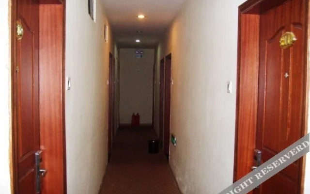 Qujing Hotel