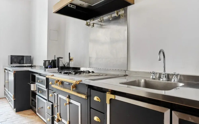 Sublime 3 Bedroom Flat Palais Royal Bourse