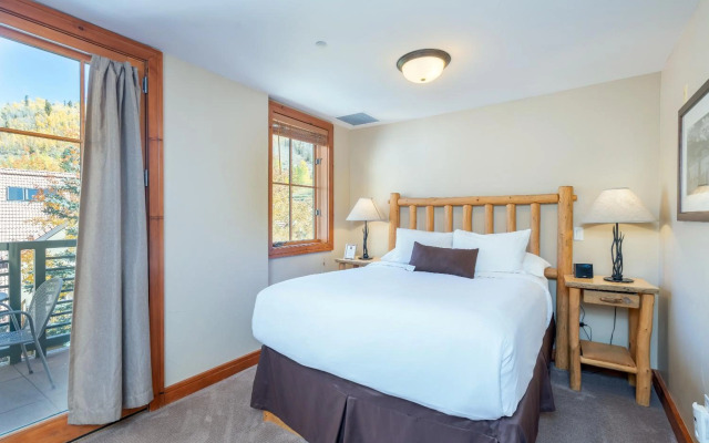 Inn at Lost Creek