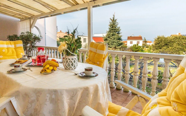Deluxe Apartment Sandra 1200m From Beach