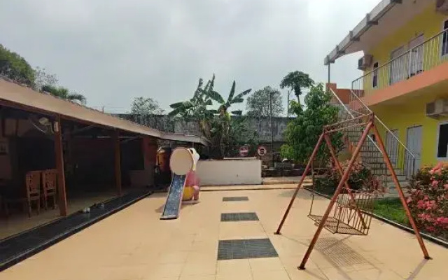 OYO 93252 Garuda Bandara Guesthouse