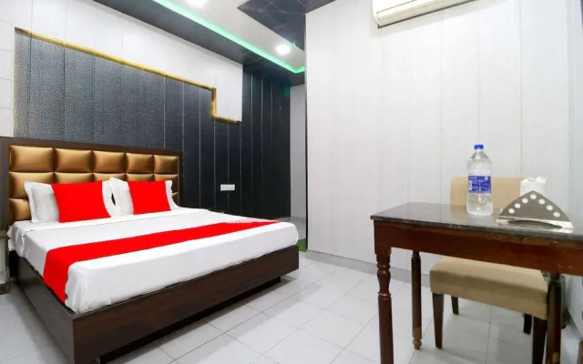OYO 41743 Hotel Silver