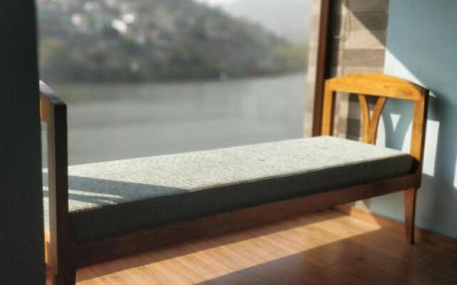 Sojourn By The Lake