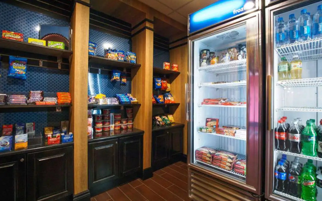 Hampton Inn & Suites Elk City