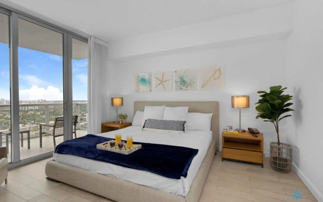 Infinite View Balcony Amazing Pool Near Beach