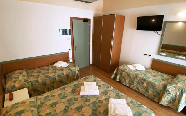 Hotel Diplomatic