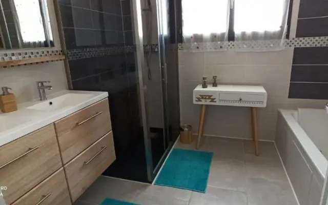 13 rue de la pyramide Bel Appartement
