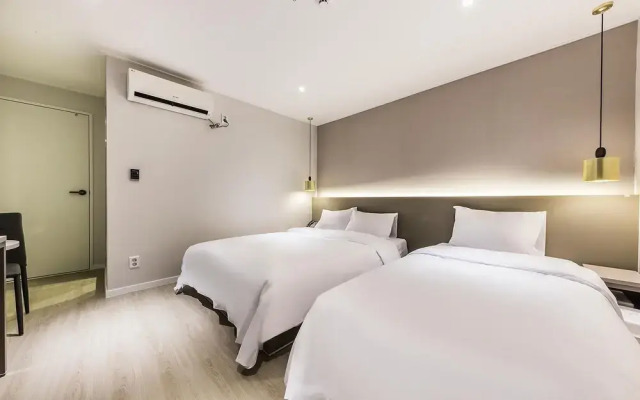 Hill Livingtel Yongsan