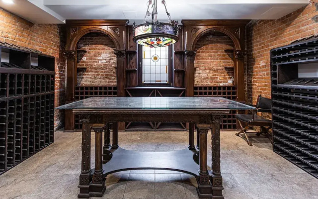 Frederick Stearns House Historic Inn