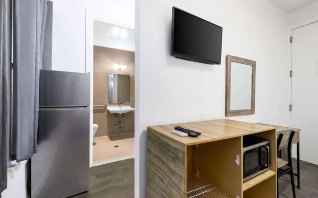 Hotel 27 by LuxUrban