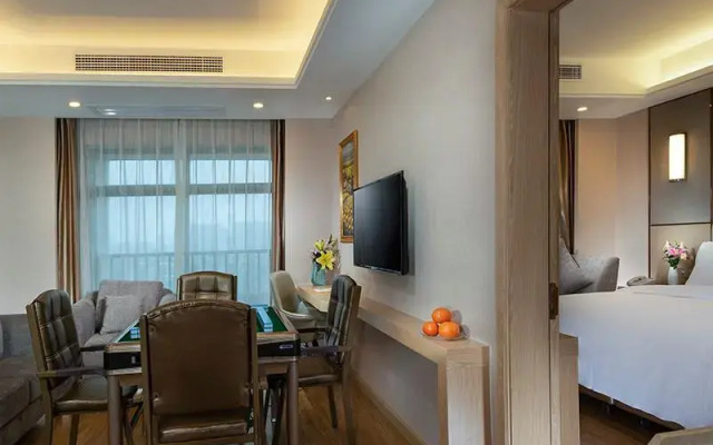Vienna Hotel Nanning Xiangsi Lake University Town Branch