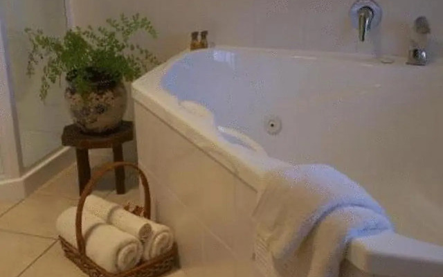 Misty Peaks Guesthouse